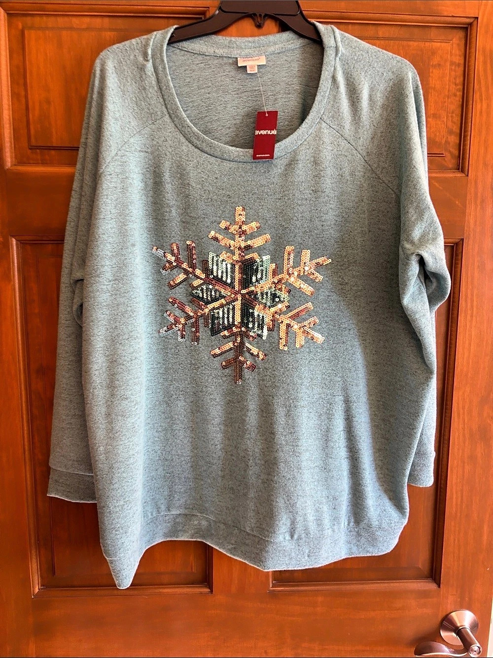 avenue Sequin Snowflake Sweatshirt in dusty blue/green Size 30/32 NWT